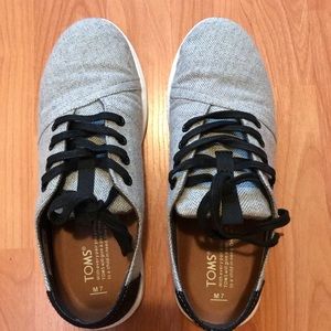 Toms Lace Up shoes
